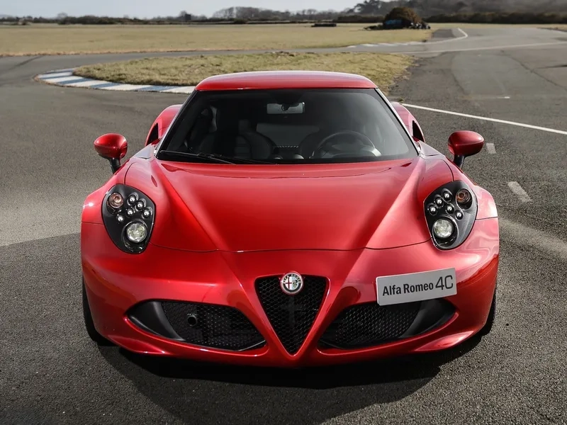 Xe alfa romeo 4c góc chụp đẹp nổi bật mọi khung hình