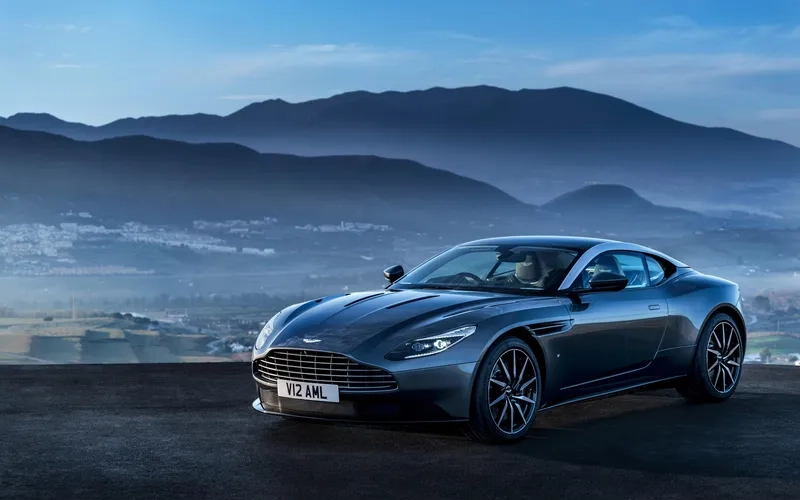 Xe aston martin db12 toát lên vẻ sang trọng và thể thao