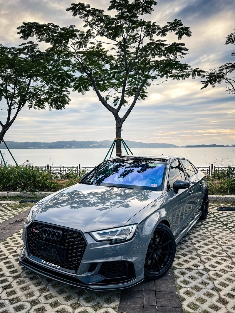 Chạy phố sang trọng mọi góc nhìn audi rs đường phố