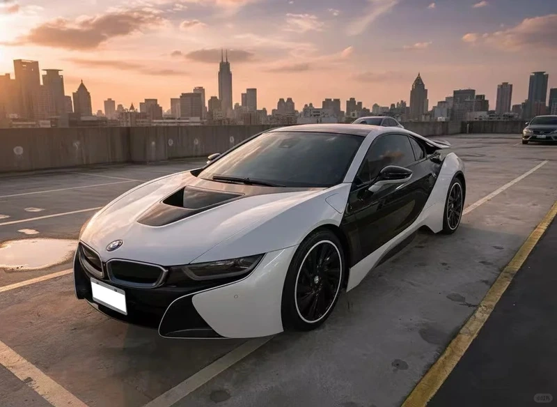 Cửa cánh bướm ấn tượng bmw i8 cửa cánh bướm