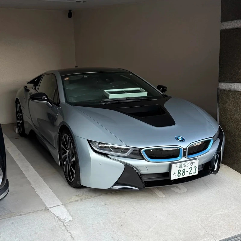 Roadster đầy phong cách và mạnh mẽ bmw i8 roadster