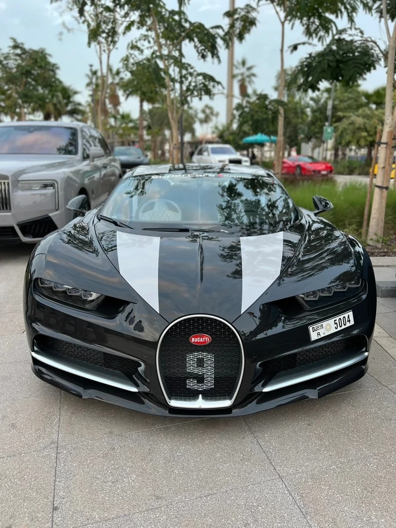 Bugatti Chiron là xe gì?