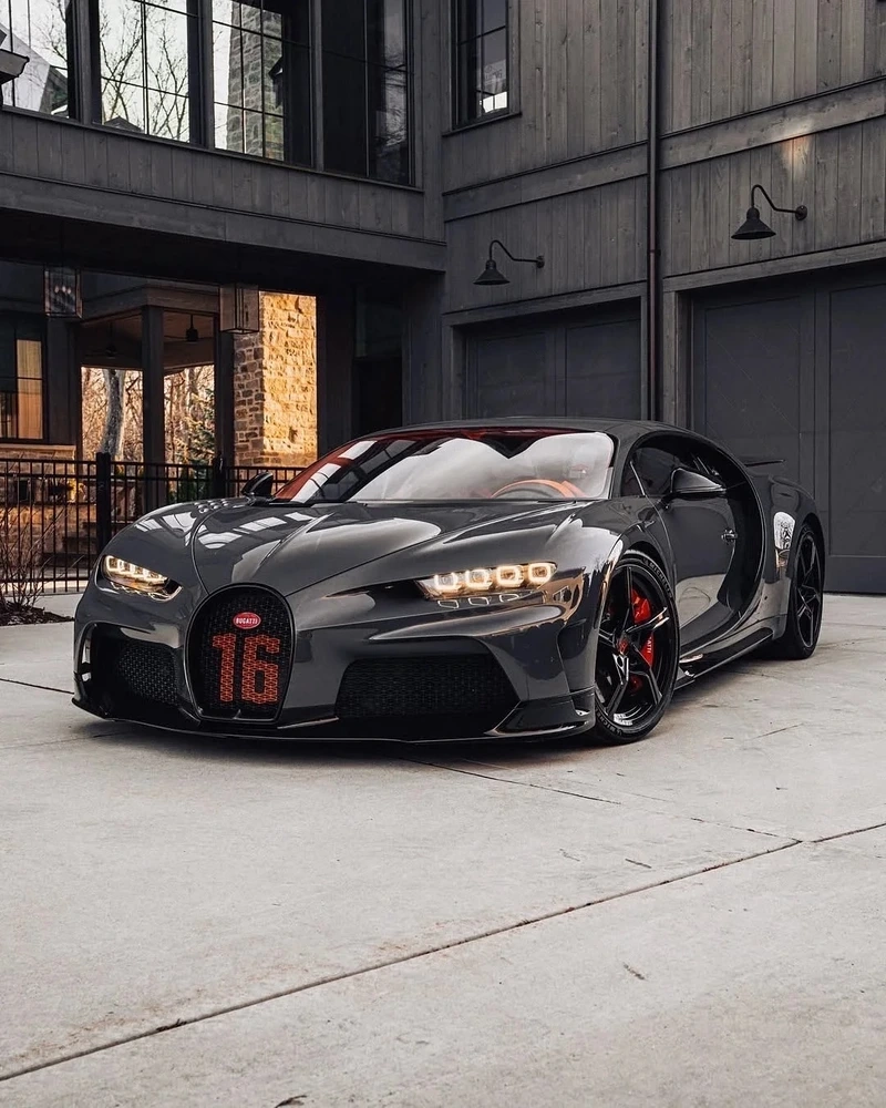 Khám phá sức hút của Bugatti Chiron siêu xe