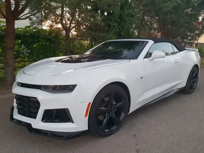 Phù hợp xu hướng cùng ảnh Chevrolet Camaro phong cách hiện đại