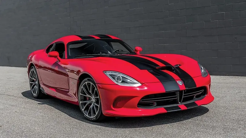 Xe dodge viper ngoài đời cuốn hút mọi ánh nhìn