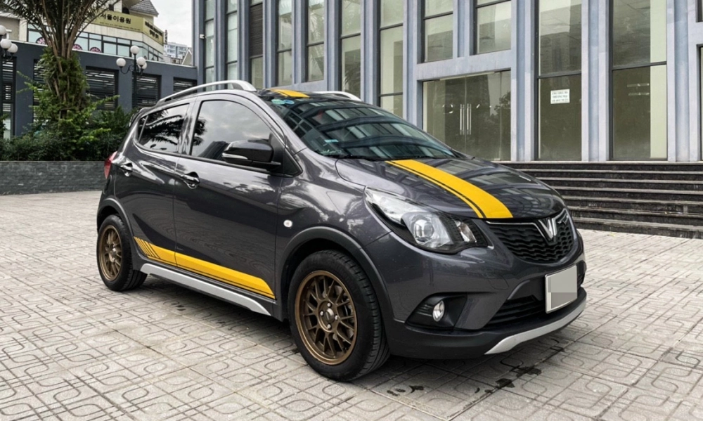 Fadil độ mâm BBS màu bạc widebody thể thao xe màu hồng cá tính