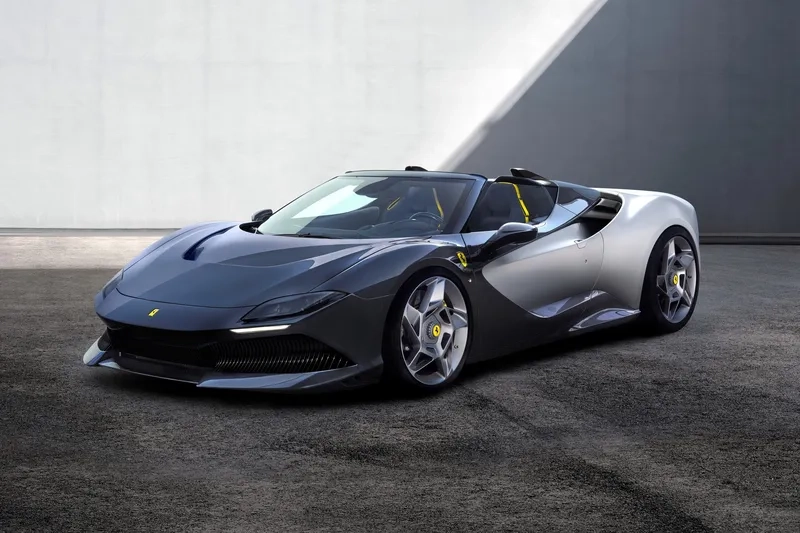 Chiêm ngưỡng xe ferrari đẹp nhất trên phố Việt