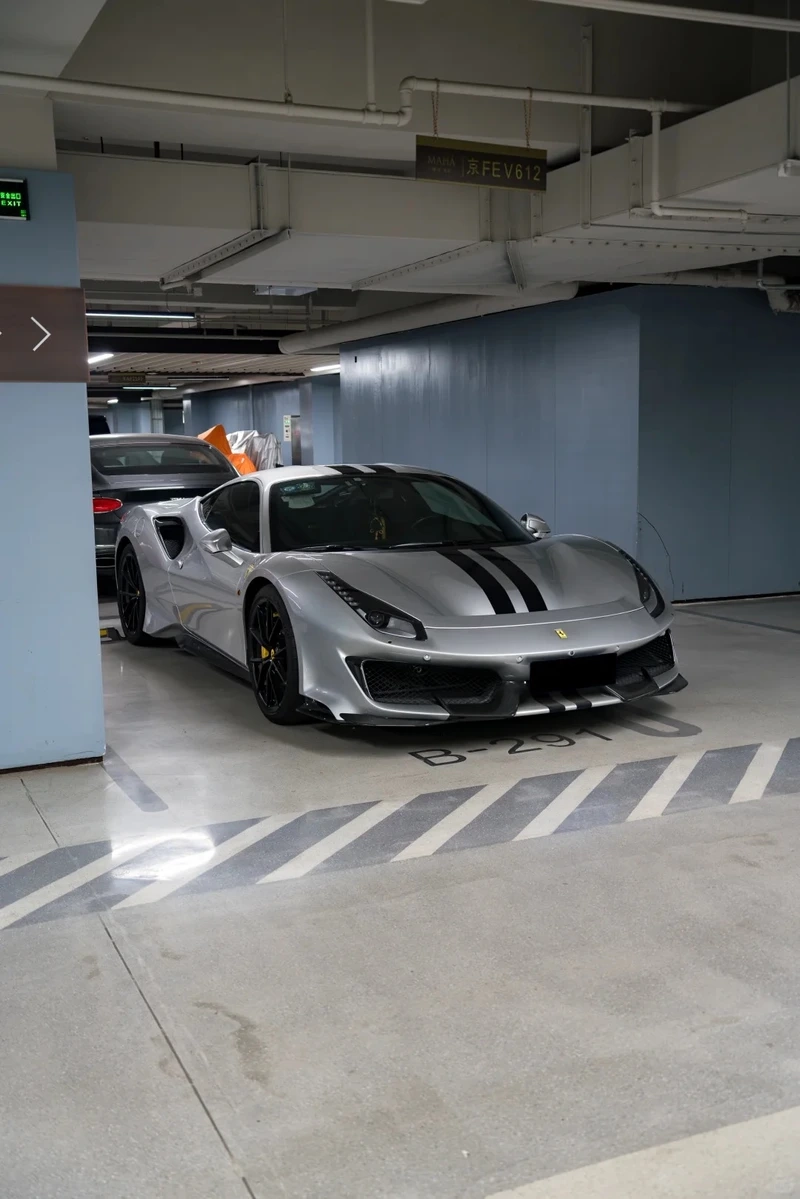 Trải nghiệm tốc độ với ferrari 488 gtb