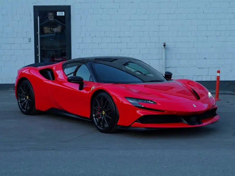 Ferrari sf90 stradale tại triển lãm tỏa sáng mọi góc nhìn