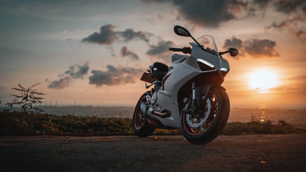 Cập nhật hình nền moto hiện đại cực chất