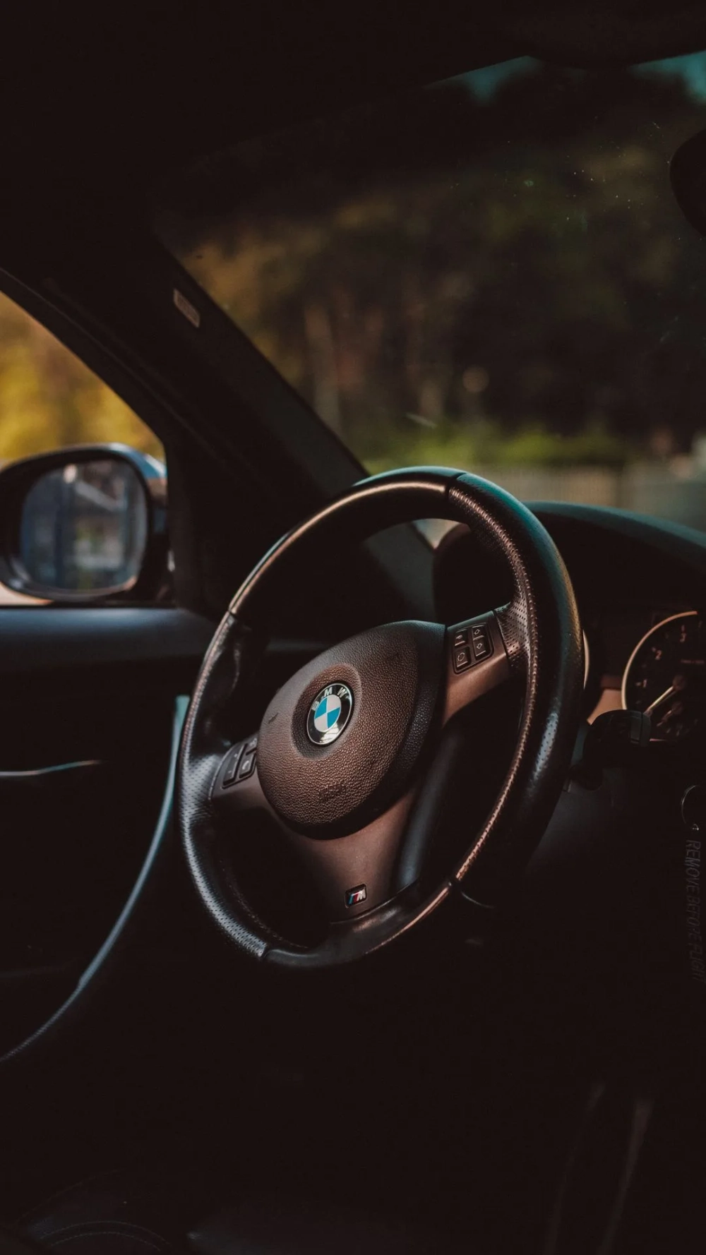 Tận hưởng hình nền vô lăng xe đua cực chất