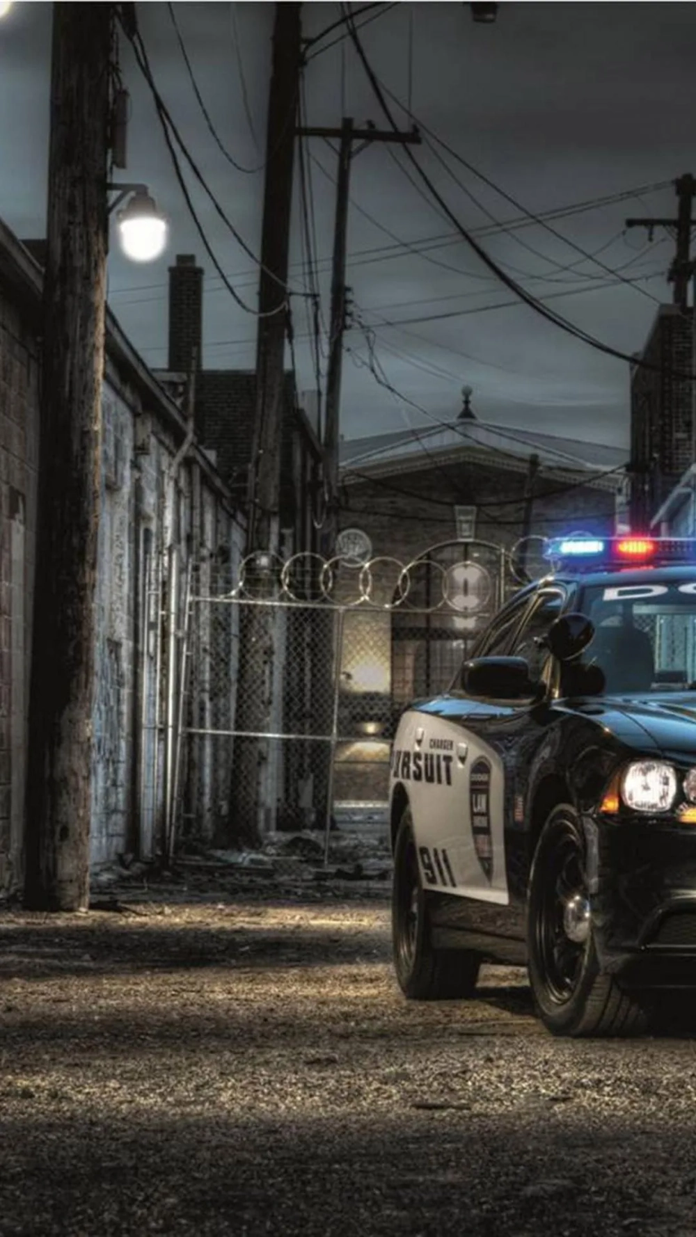 Cá tính mạnh mẽ với hình nền xe cảnh sát ngầu