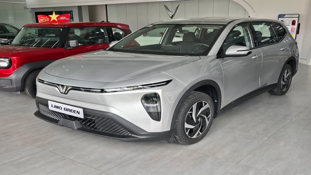 Tự hào thương hiệu Việt với hình nền xe vinfast thương hiệu