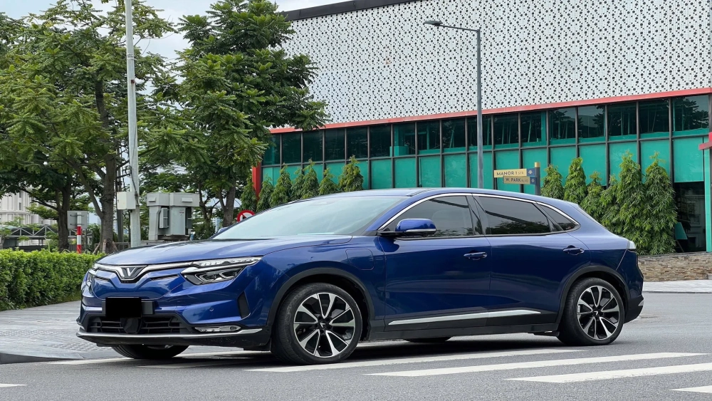 Tối giản nhưng tinh tế cùng hình nền xe vinfast tối giản