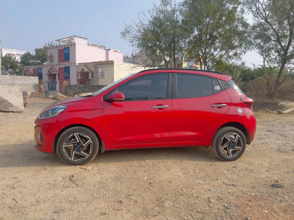 Xe màu đỏ i10 độ mâm phay xước thiết kế sắc sảo và thu hút