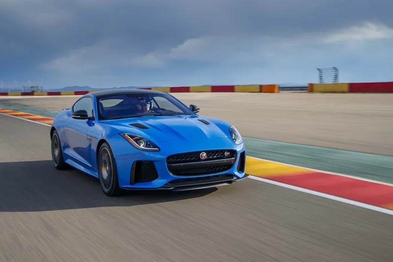 Xe jaguar f-type svr phong cách thể thao đầy mạnh mẽ