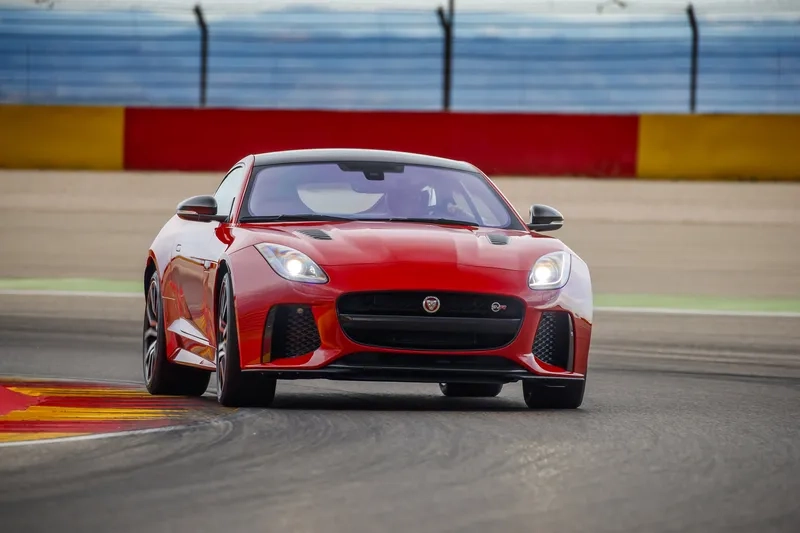 Khám phá xe jaguar f-type svr phối màu độc đáo bắt mắt