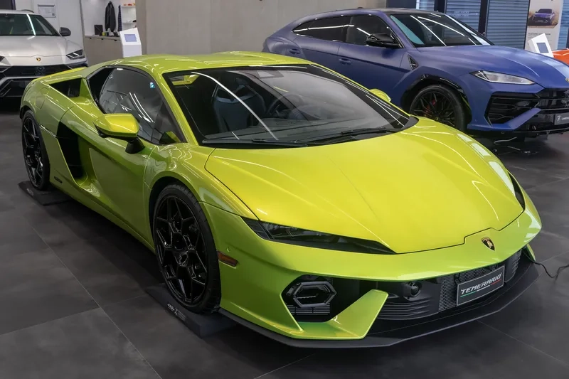 Xe lamborghini cho điện thoại cực chất làm hình nền độc đáo