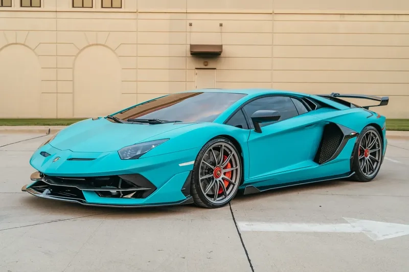 Chiêm ngưỡng lamborghini aventador svj màu sắc rực rỡ