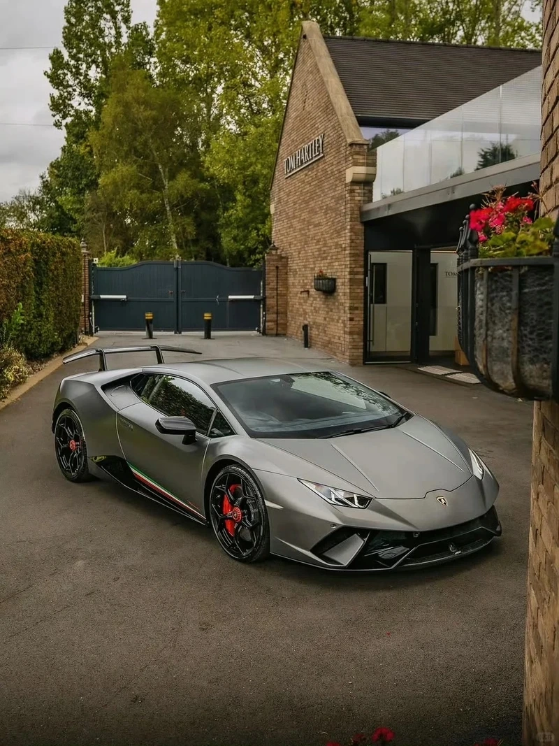 Lamborghini Huracán ngoại thất hầm hố