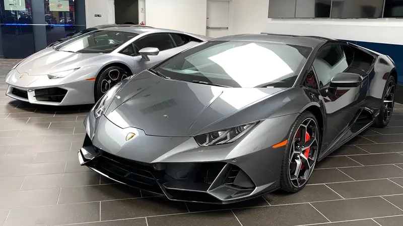 Lamborghini Huracán Evo dẫn đầu xu hướng siêu xe