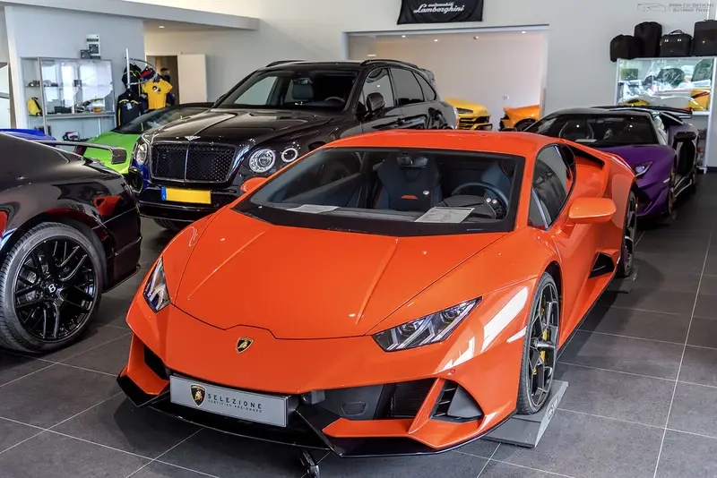 Lamborghini Huracán Evo trải nghiệm thị giác cuốn hút