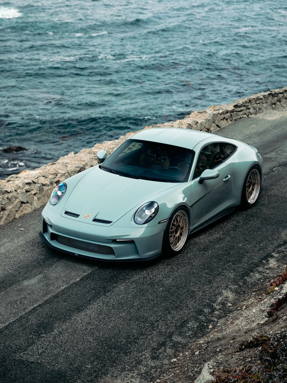 Bộ mâm BBS màu xám đen bóng cùng phụ kiện chính hãng cao cấp