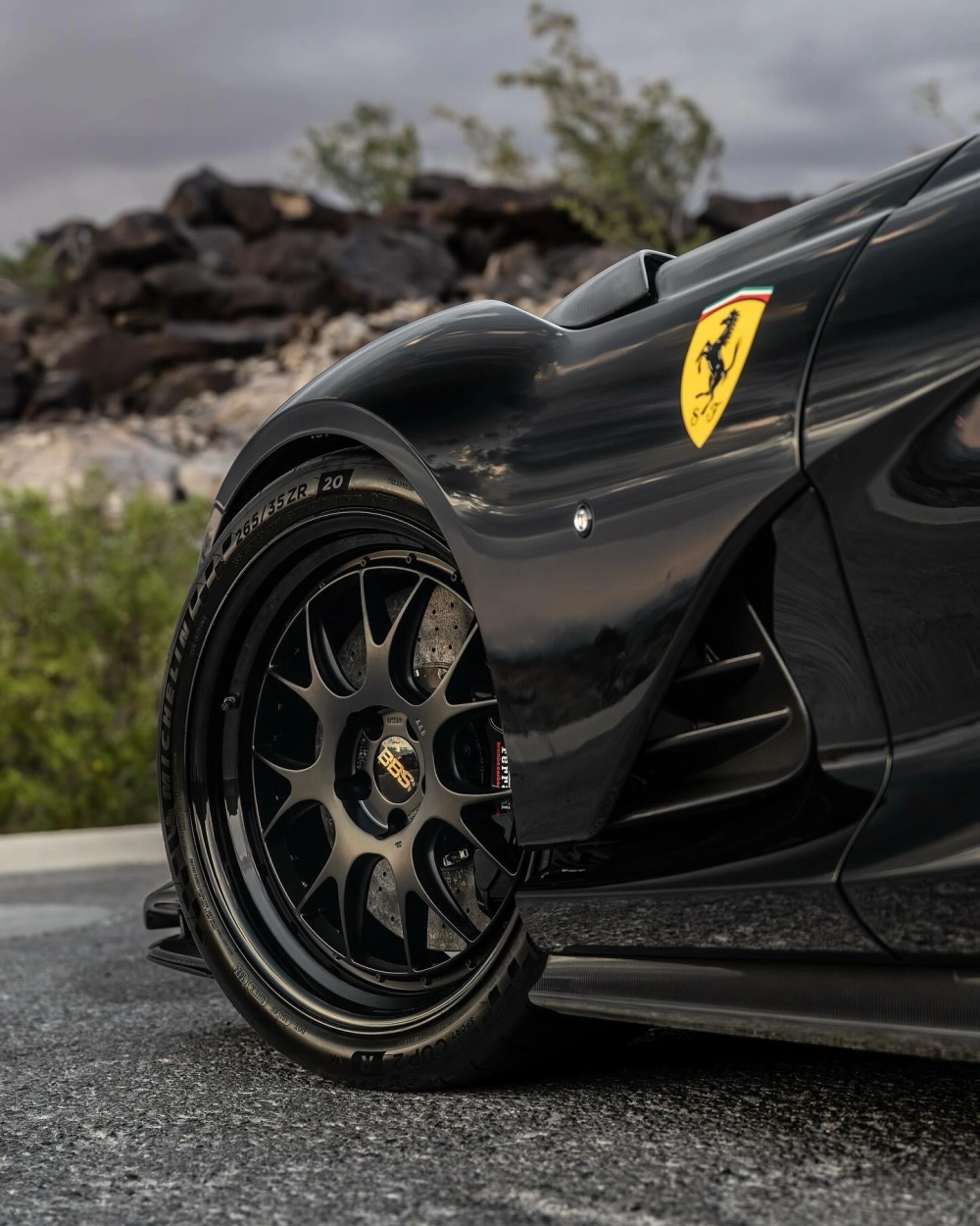 Mẫu mâm BBS 2 mảnh màu bạc viền bóng thiết kế lưới kinh điển