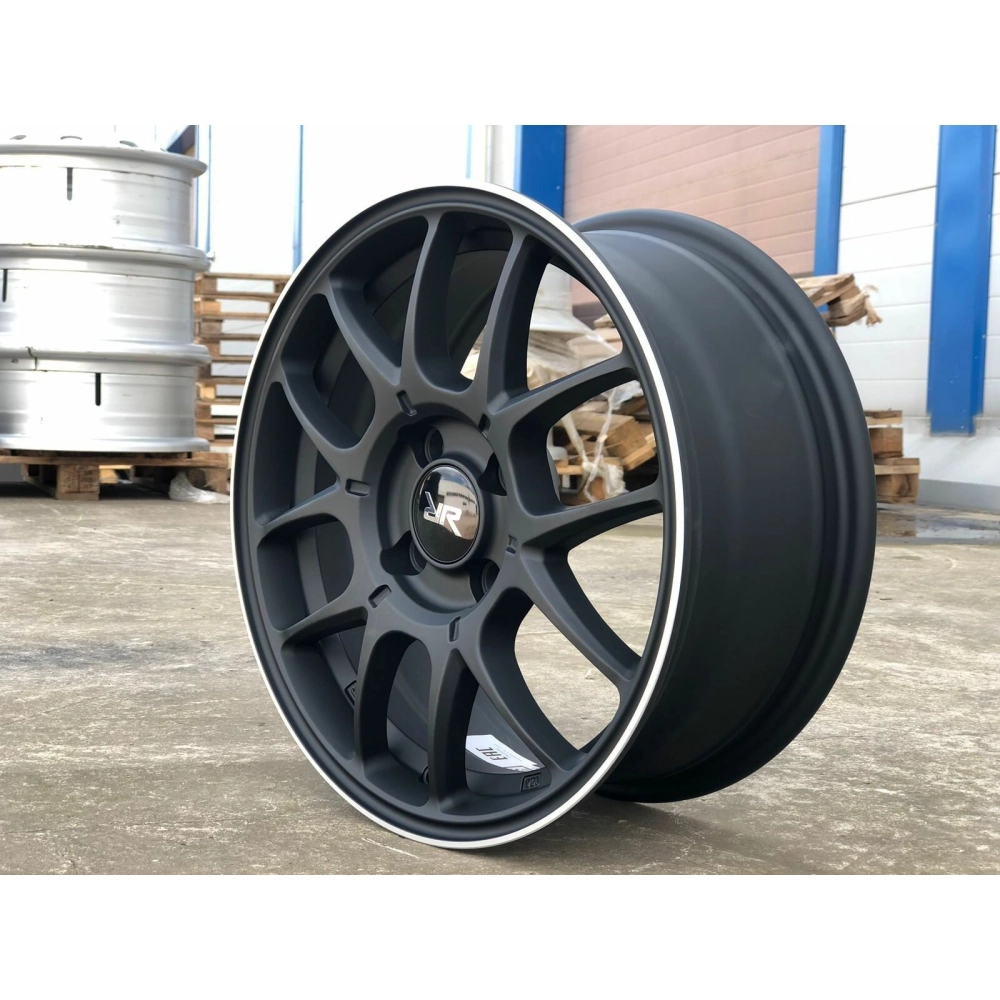 Thiết kế mâm CNC sơn đen mờ viền trắng phong cách đua