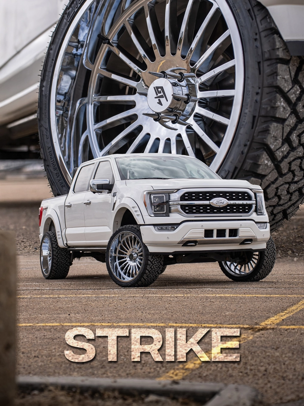 Xe bán tải Ford F150 độ mâm đa chấu mạ chrome khổ lớn bóng loáng