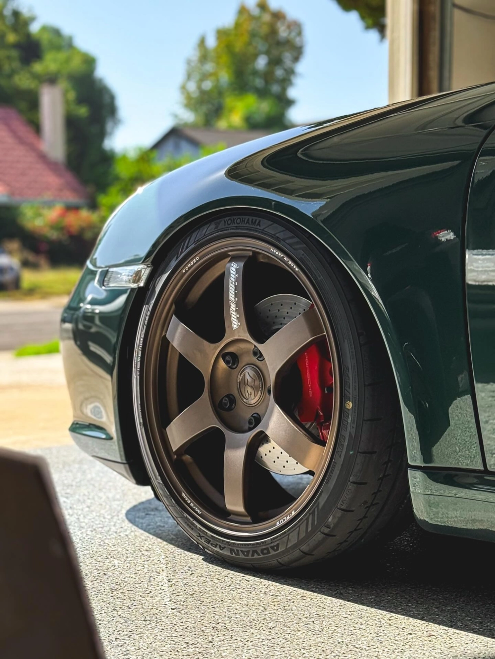 Porsche 911 độ mâm TE37 màu đồng cổ điển nhìn sang trọng hiếm có