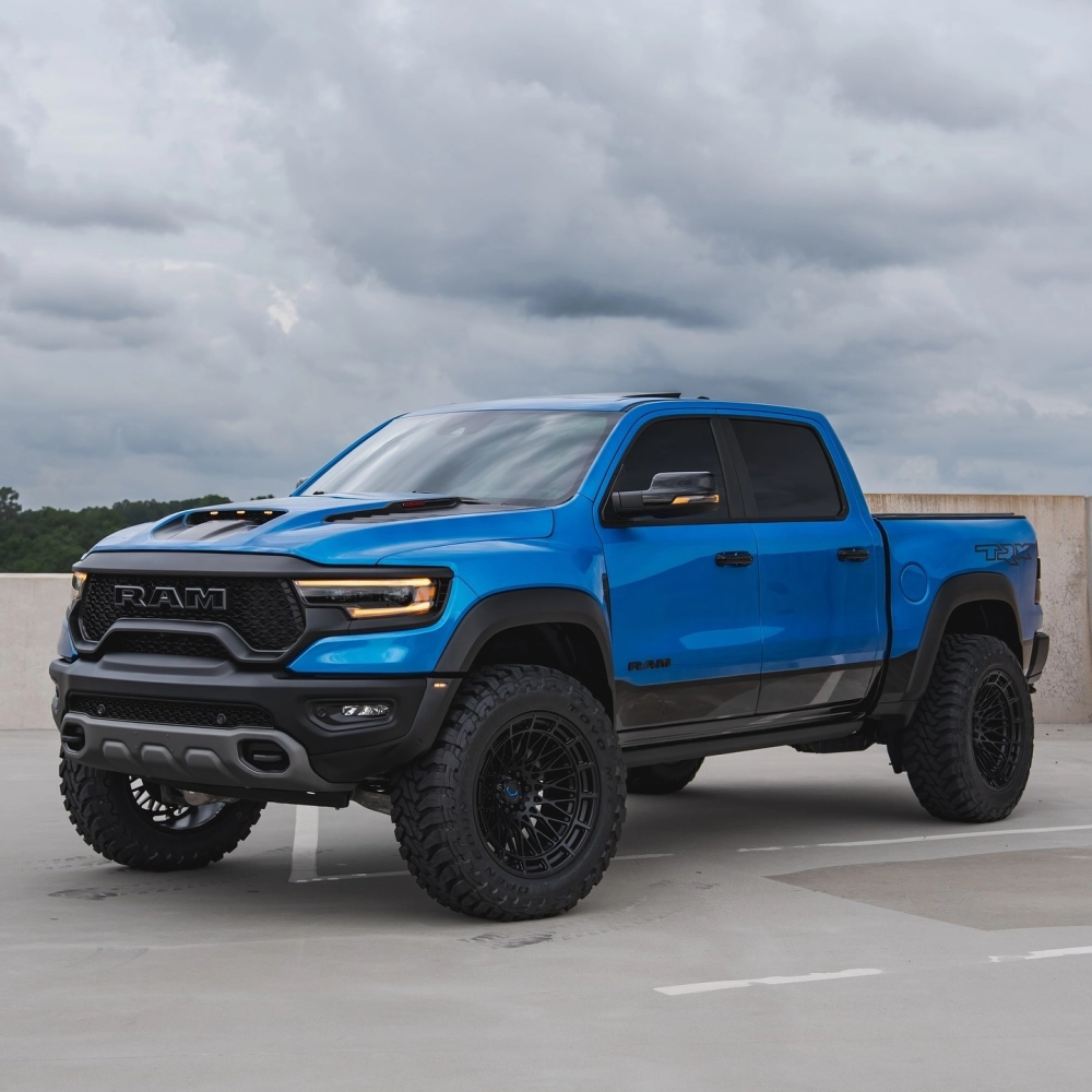 Bán tải RAM TRX xanh độ mâm Vossen đen chuyên offroad hầm hố