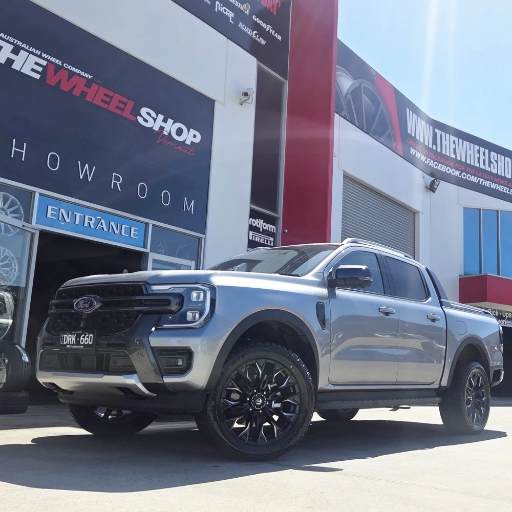 Mẫu mâm xe đẹp đa chấu màu đen hầm hố cho xe bán tải Ford