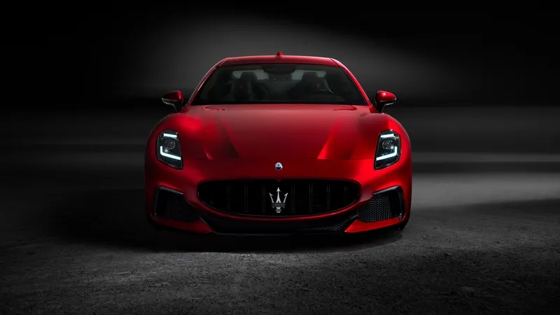 Dòng xe maserati SUV tiện nghi và mạnh mẽ