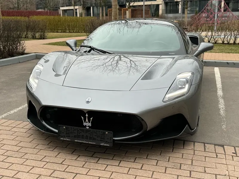 Ảnh xe Maserati mc20 màu sắc nổi bật cá tính