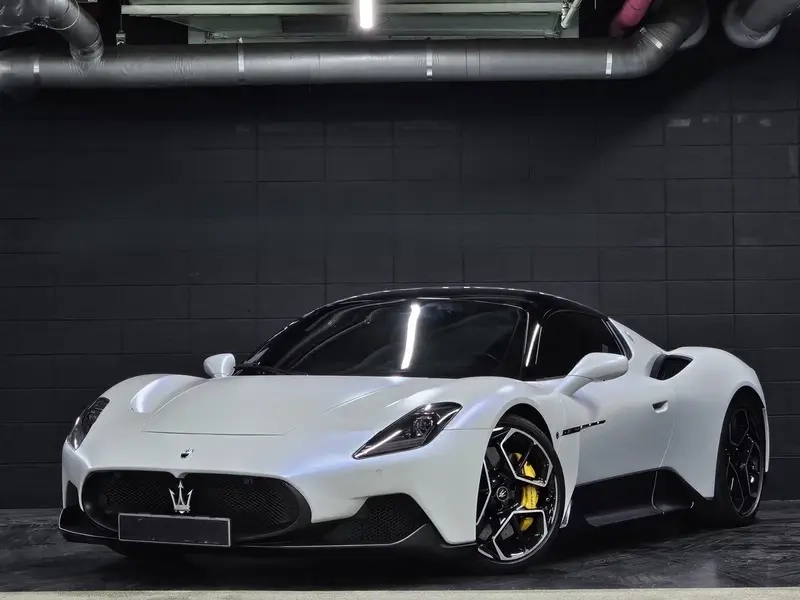 Ảnh xe Maserati mc20 lựa chọn của giới siêu giàu