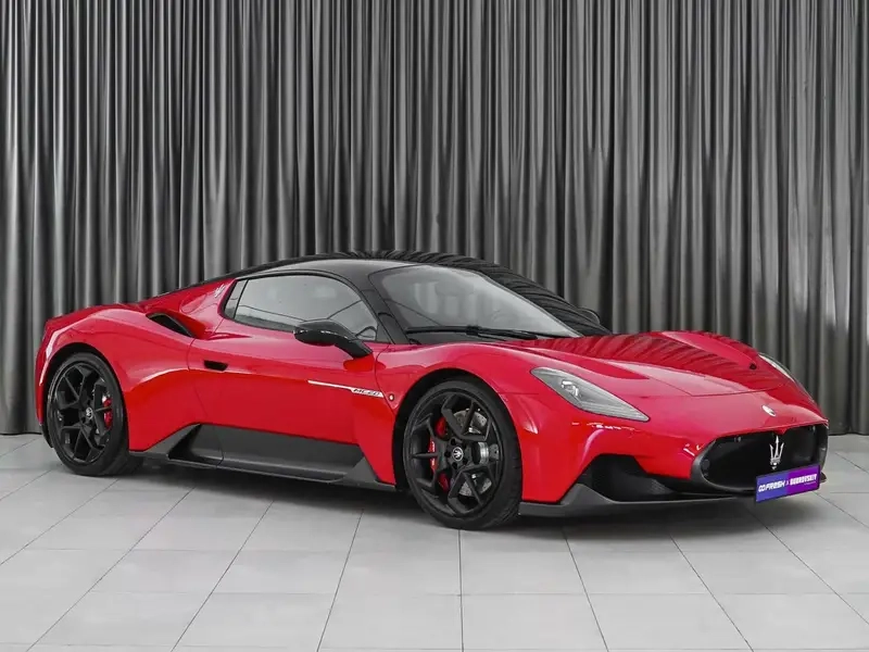 Ảnh xe Maserati mc20 nội thất thể thao cao cấp tinh tế