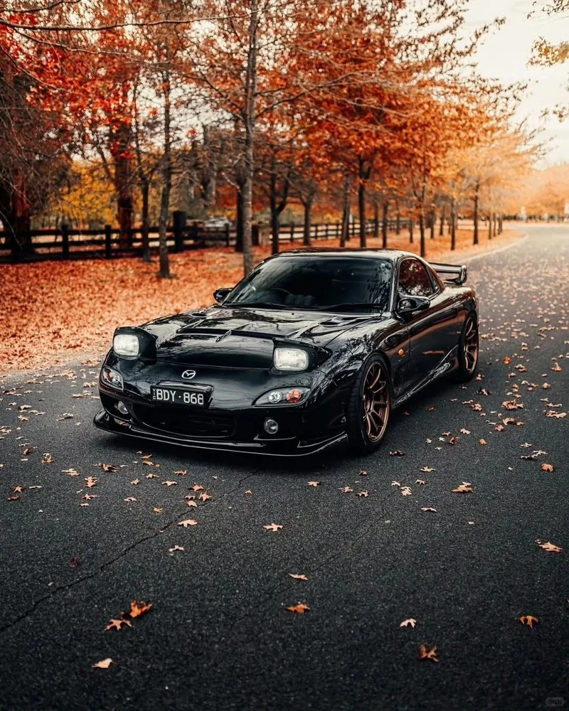 Xe Mazda RX7 là xe gì?