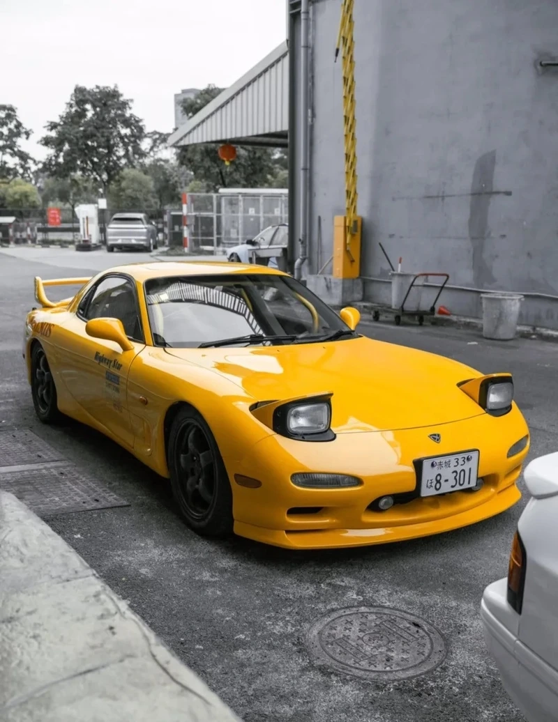 Hiệu suất cao vượt trội Mazda RX7 hiệu suất cao