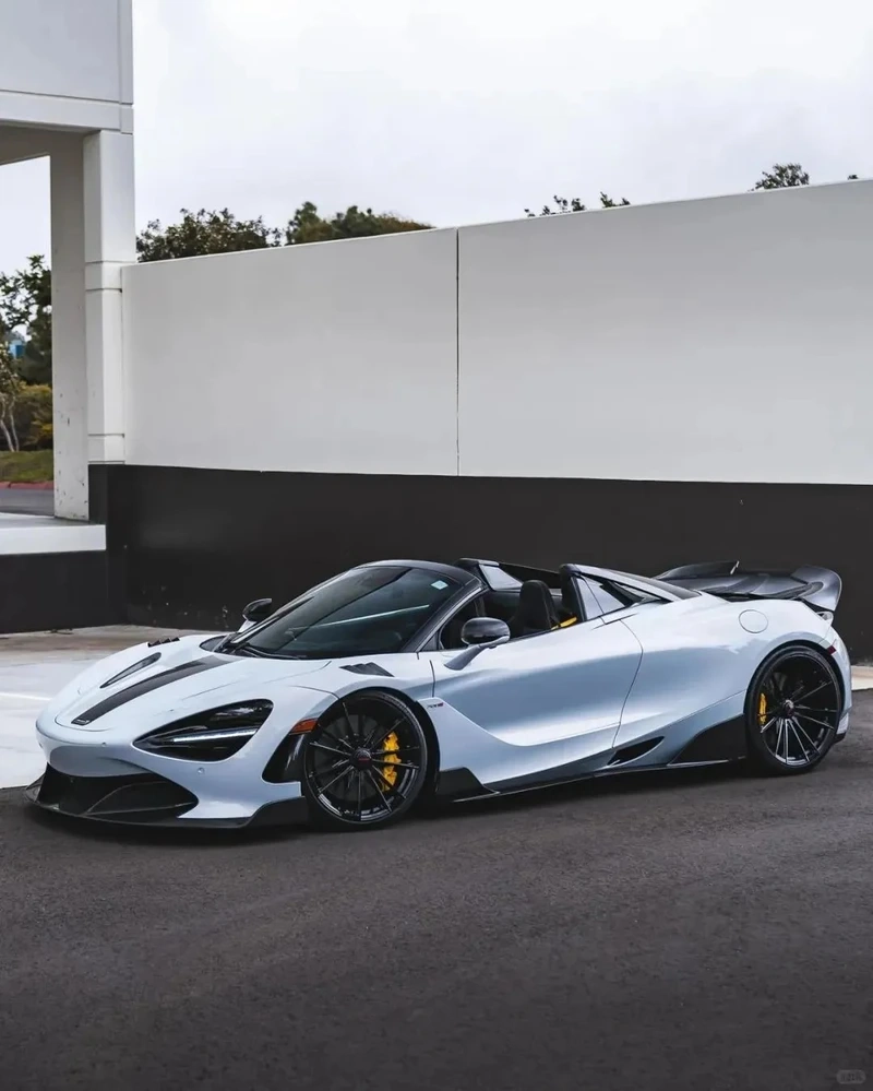 Trải nghiệm tốc độ với McLaren 720S đẹp
