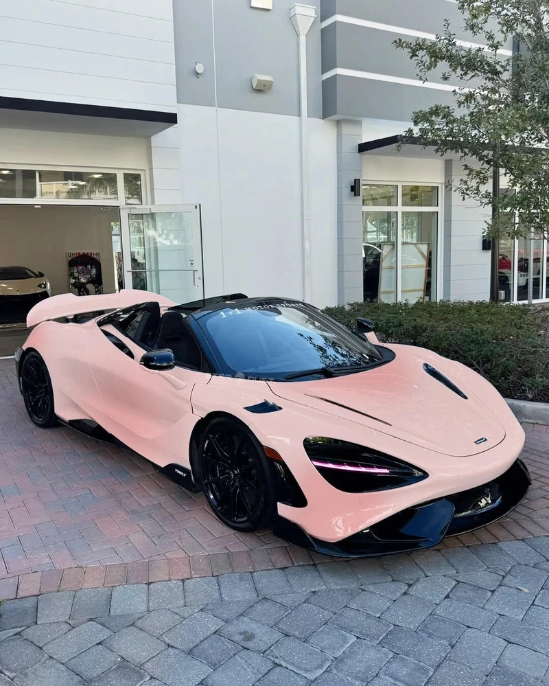 Mui cửa cánh bướm tuyệt đẹp McLaren 720S mui cửa cánh bướm