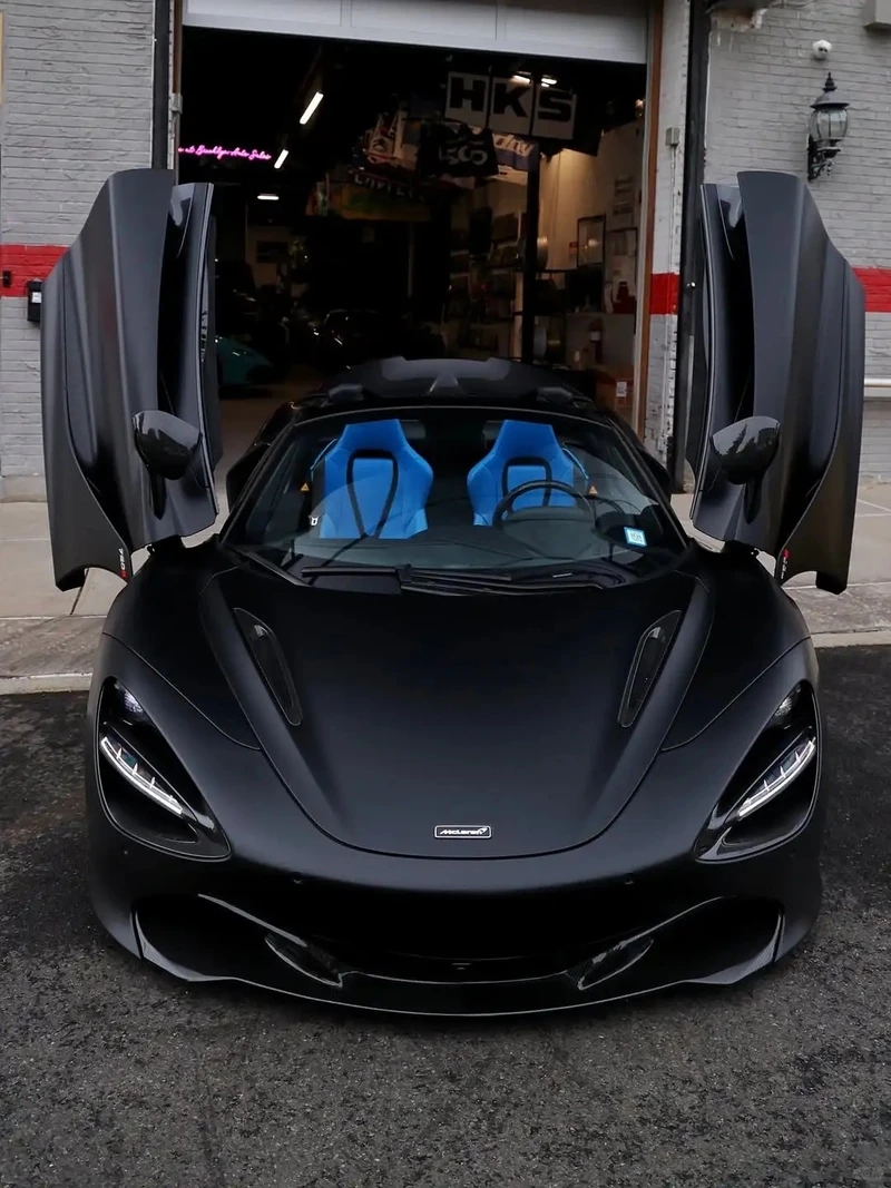 Biến hình nền máy tính thành siêu xe McLaren 720S làm hình nền