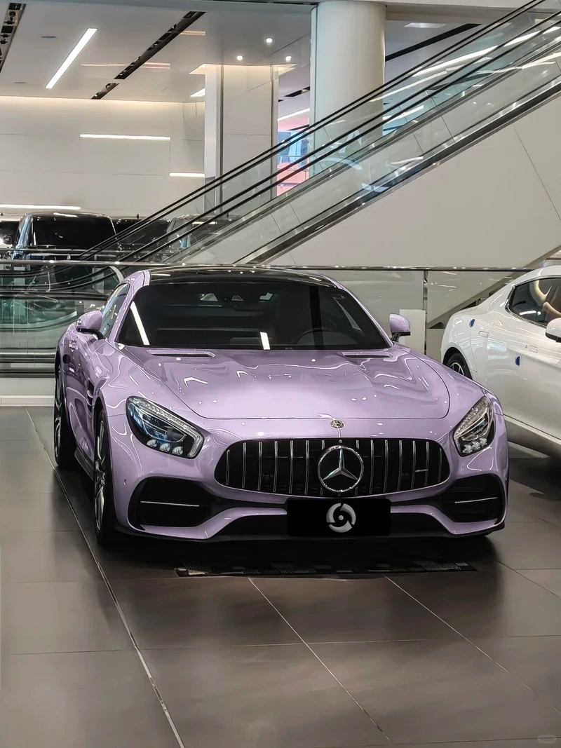 Góc chụp nghệ thuật độc đáo với Mercedes AMG góc chụp nghệ thuật