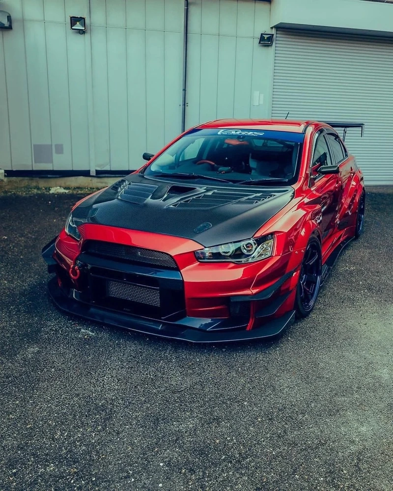 Trải nghiệm sức mạnh với Mitsubishi Lancer Evolution thể thao