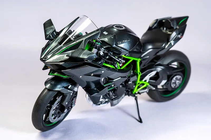 Khác biệt Ninja H2R và H2