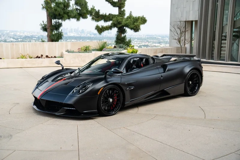 Khám phá xe pagani nội thất đẳng cấp và chi tiết hoàn hảo