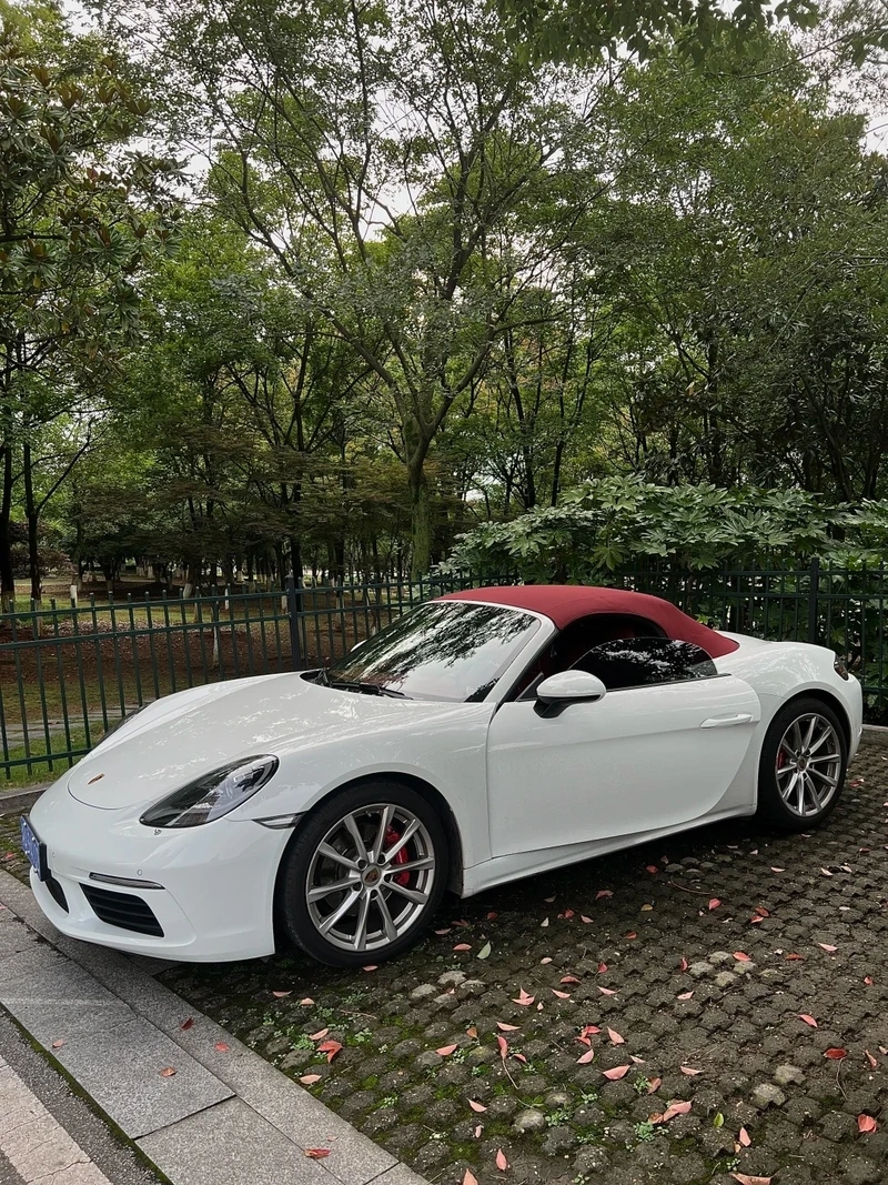 Porsche 718 là xe gì?