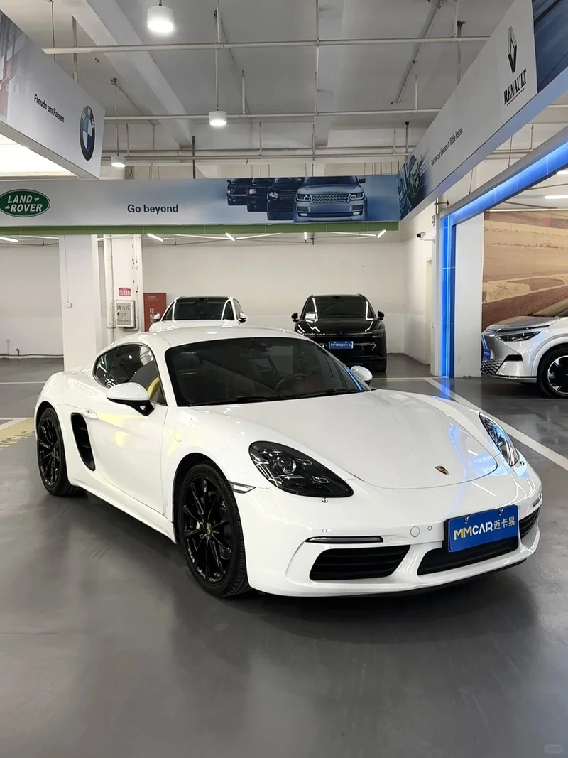 Coupe cá tính chuẩn siêu xe Porsche 718 coupe