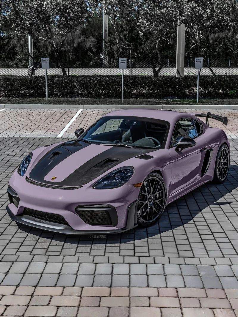 Màu đen huyền bí sang trọng Porsche 718 màu đen