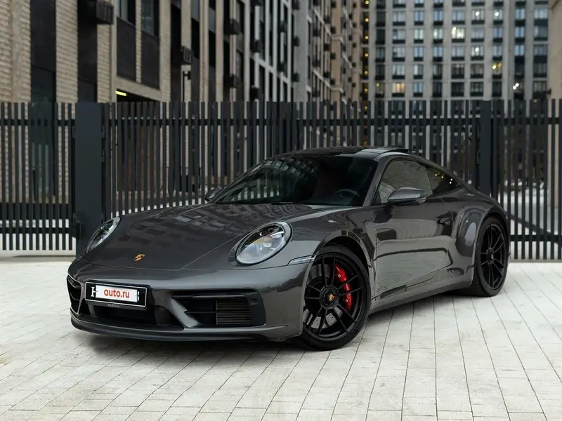 Ảnh xe porsche 911 cảm hứng tốc độ đầy phấn khích